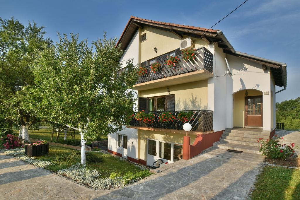 Apartments Bozic Grabovac  Exterior photo