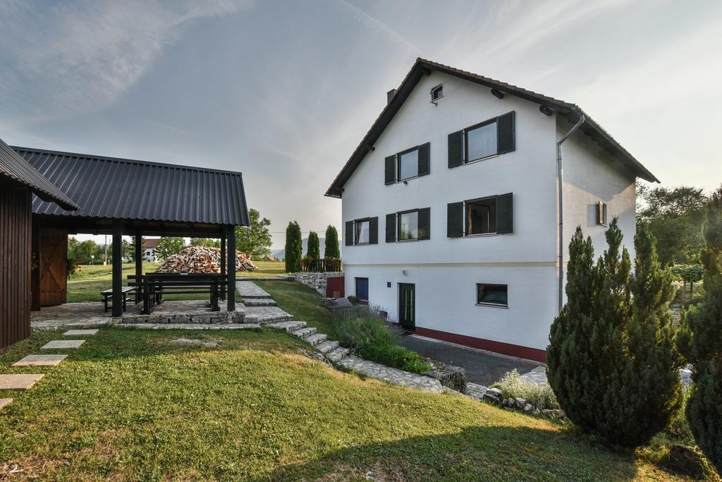 Apartments Bozic Grabovac  Exterior photo