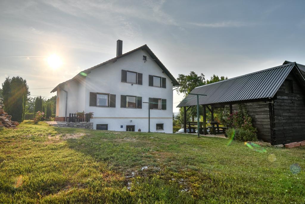 Apartments Bozic Grabovac  Exterior photo