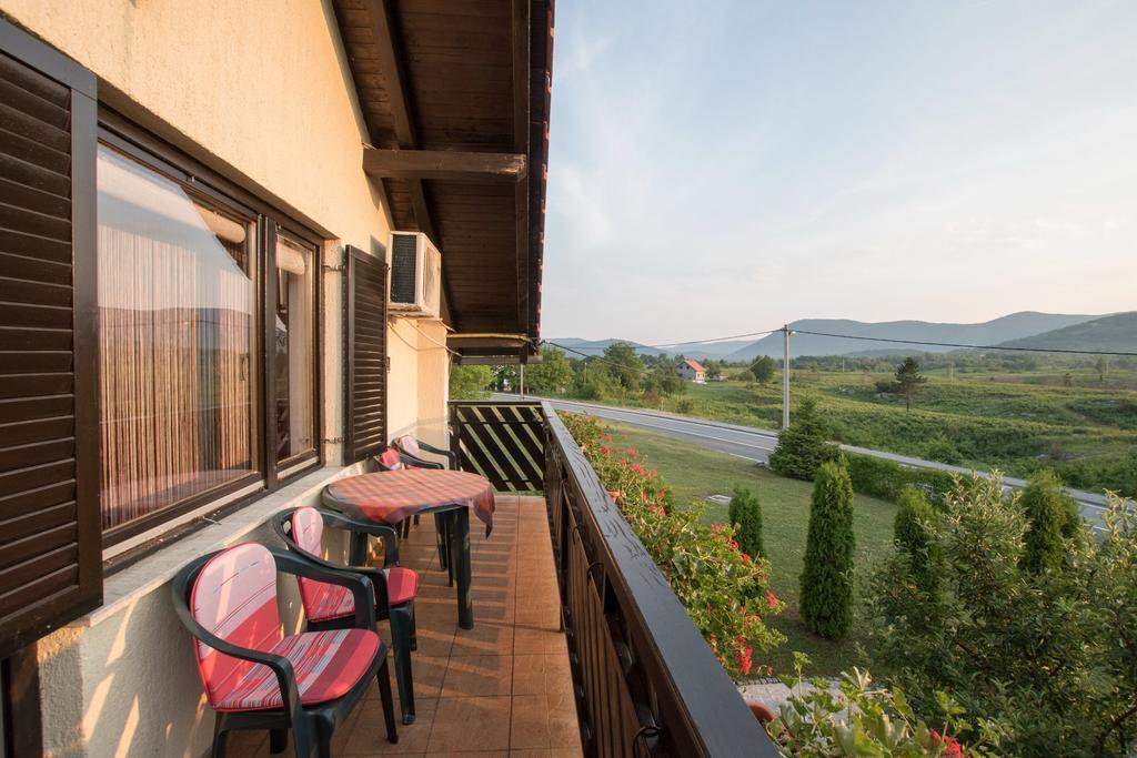 Apartments Bozic Grabovac  Exterior photo